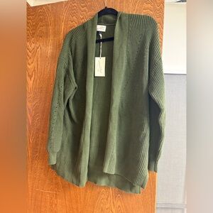 Universal thread sweater